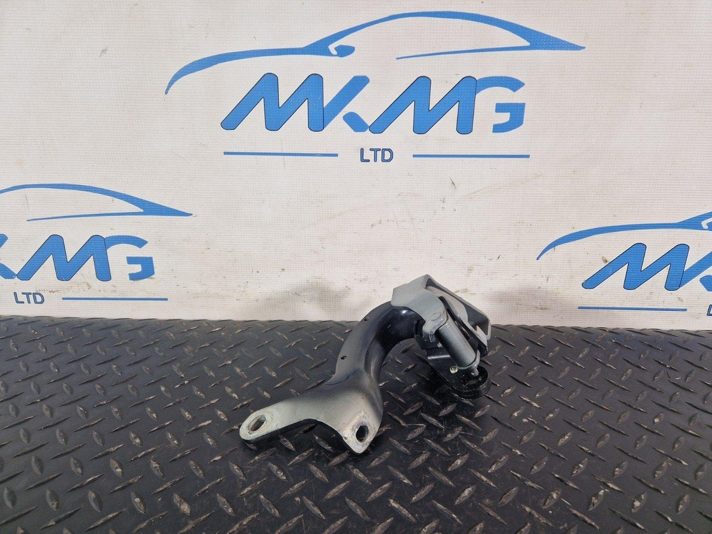 10-15 AUDI Q7 4L REAR LEFT N/S TAILGATE BOOTLID HINGE IN BLACK LC9X 4L0827299C