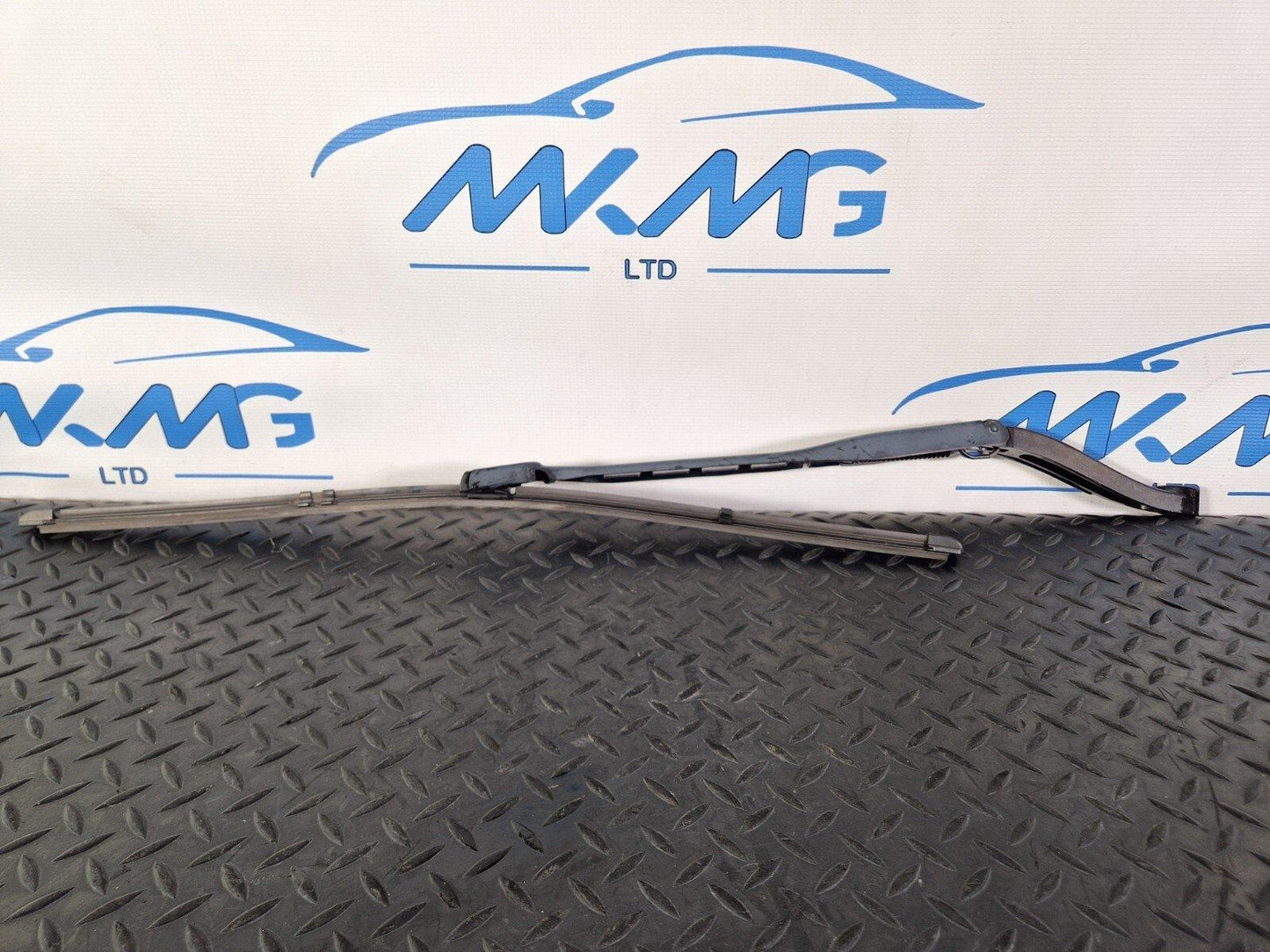 11-19 MERCEDES BENZ ML W166 GENUINE FRONT RIGHT WINDSCREEN WIPER ARM A1668201040