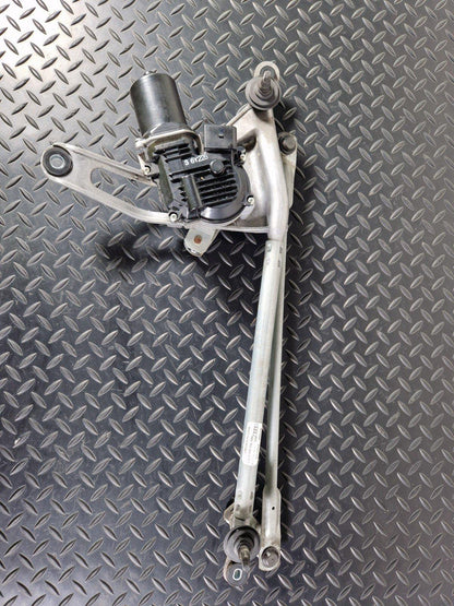 16-24 AUDI A5 F5 COUPE GENUINE FRONT WIPER MOTOR WITH LINKAGE 8W6955023C