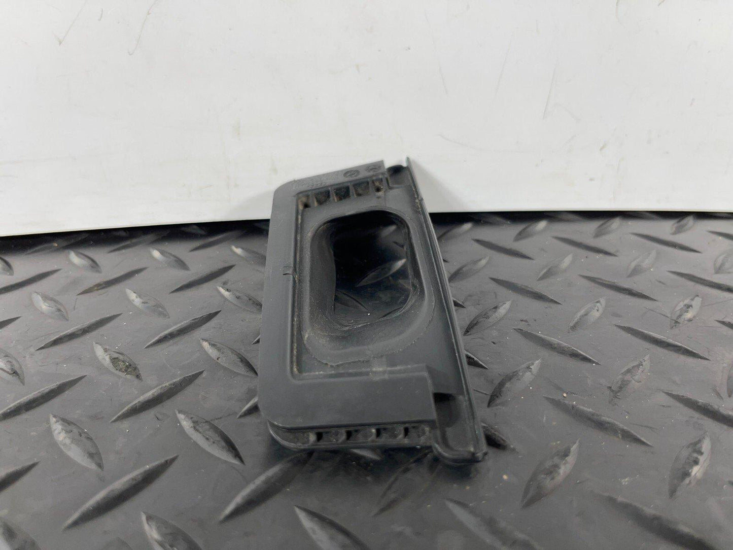 16-19 AUDI A4 B9 GENUINE FRONT LEFT REINFORCEMENT BEAM SEAL 8W0819143A