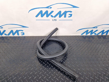 10-18 AUDI A7 4G S-LINE REAR LEFT LOWER DOOR RUBBER WEATHER SEAL 4G883370