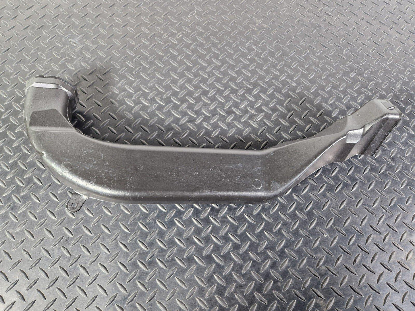 18-ON MERCEDES BENZ SPRINTER  W907 DASHBOARD AIR DUCT A9078310800