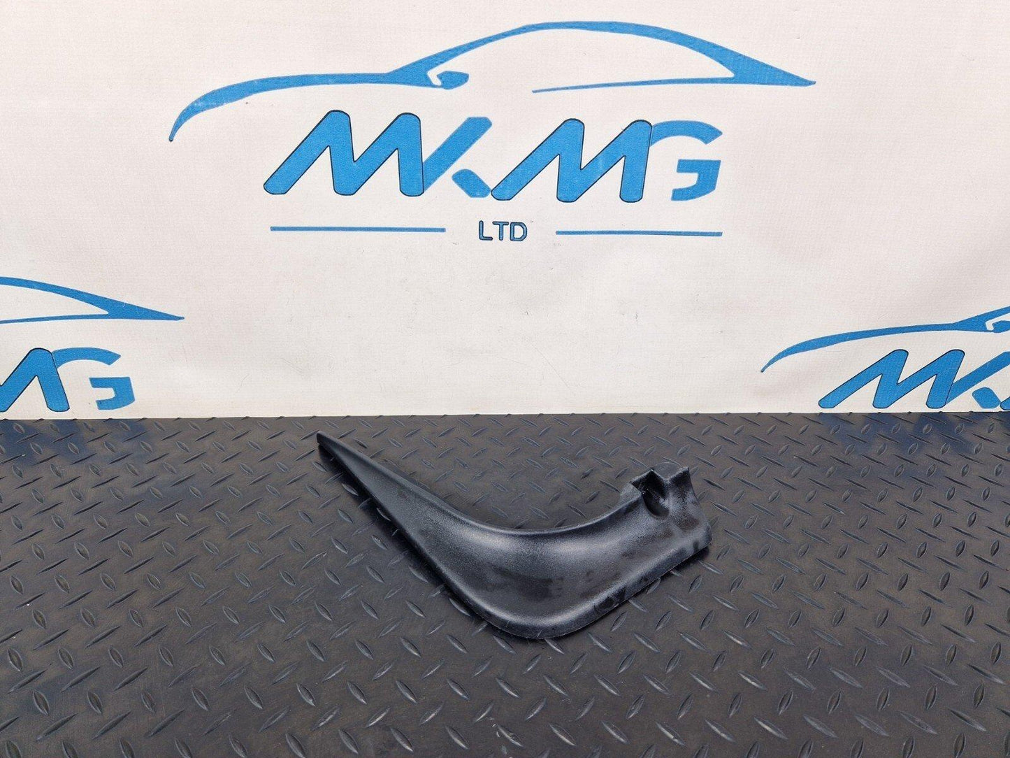 14-21 MERCEDES BENZ C200 W205 FRONT MUD FLAP SPLASH GUARD A2058900078
