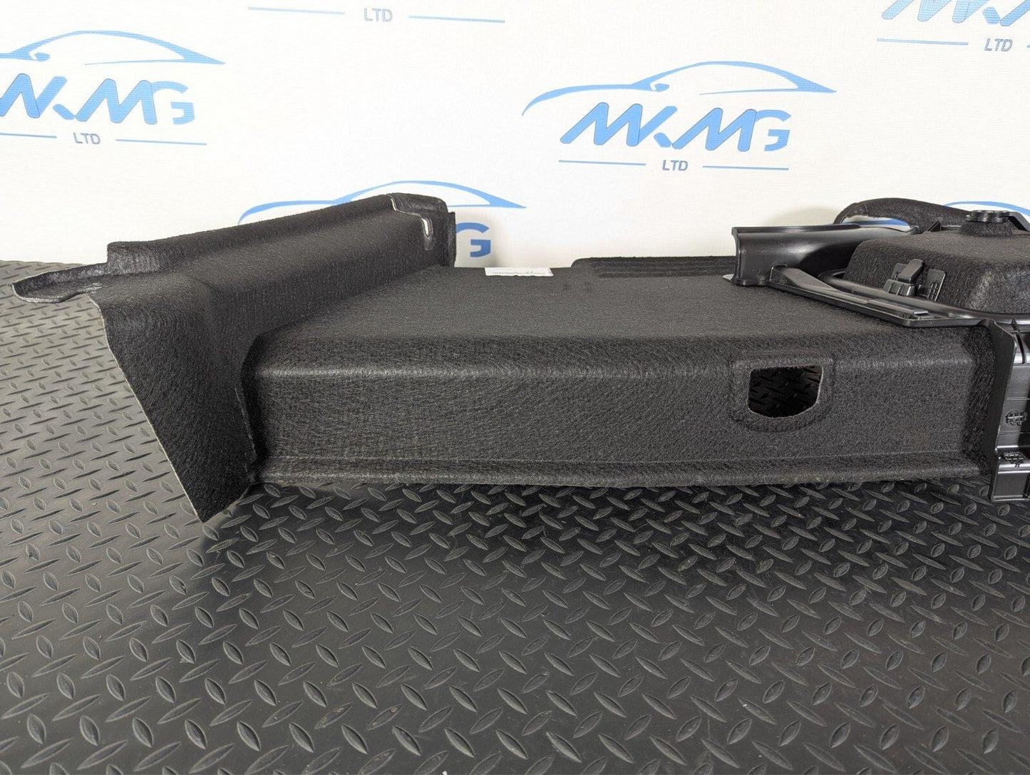16-19 AUDI A4 B9 GENUINE REAR PASSENGER SIDE BOOT TRIM PANEL 8W5863879AA
