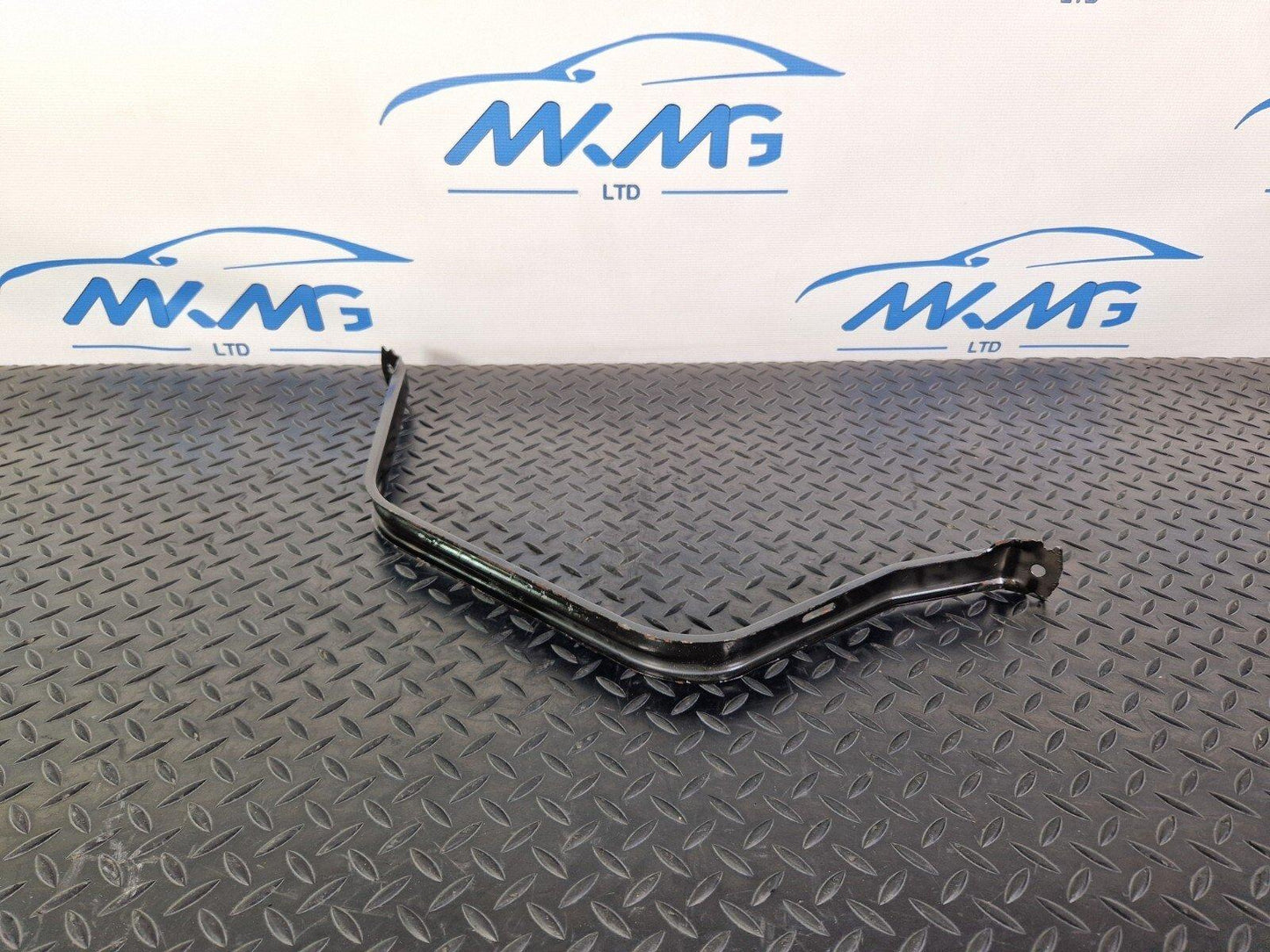 18-ON MERCEDES BENZ A CLASS W177 FUEL TANK HOLDER BRACKET MOUNTING A2474703601