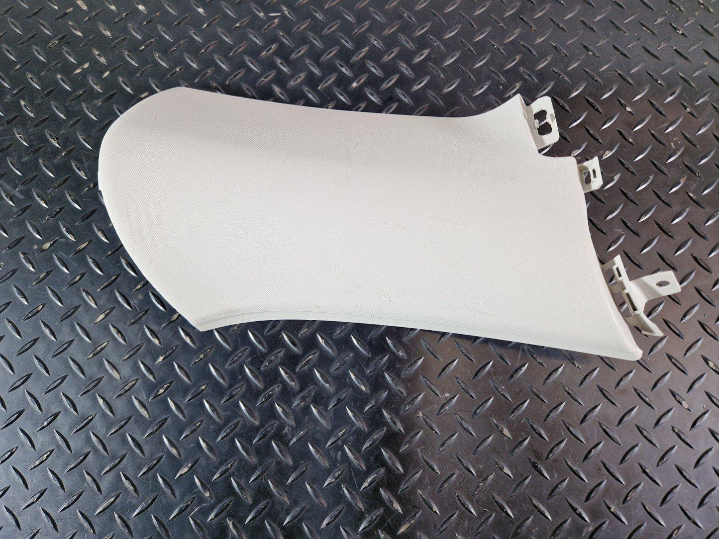 11-19 MERCEDES BENZ ML W166 REAR INTERIOR D PILLAR TRIM COVER A1666900525