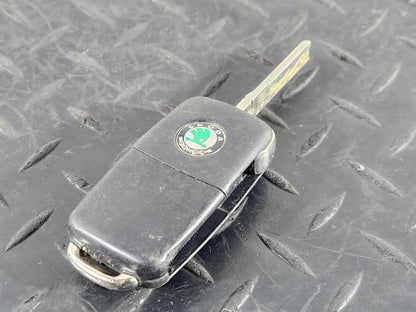 Skoda Octavia MK2 FL (1Z) Station Wagon Car Key Fob Genuine 3T0837202H