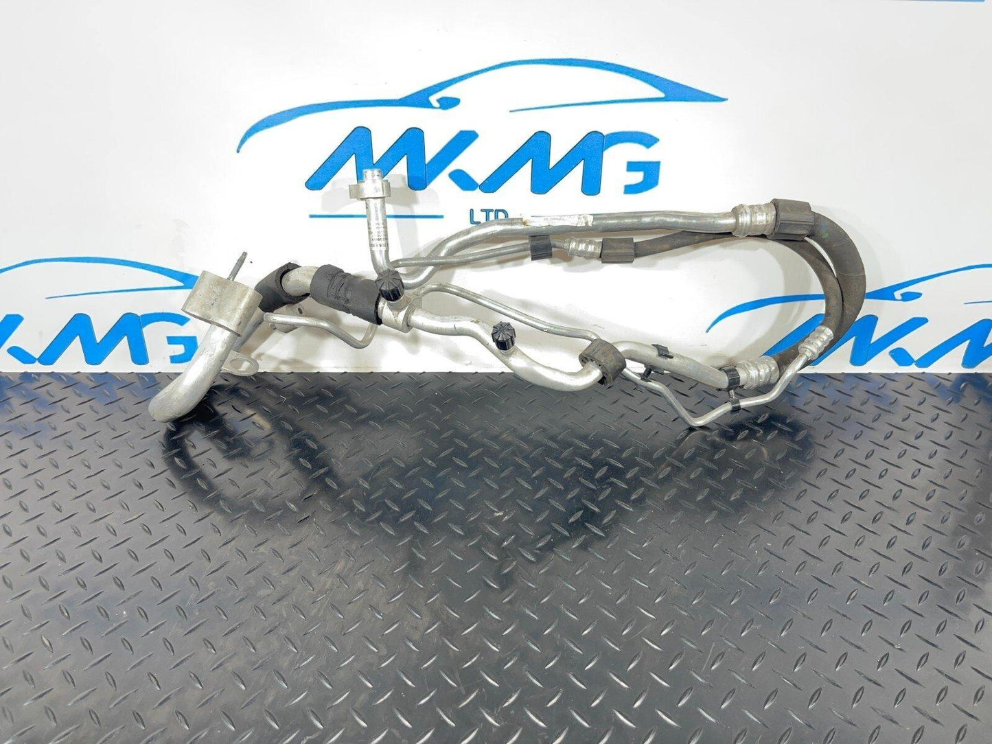 14-21 MERCEDES BENZ C350e W205 A/C AIR CON CONDITIONING PIPES A2058304602