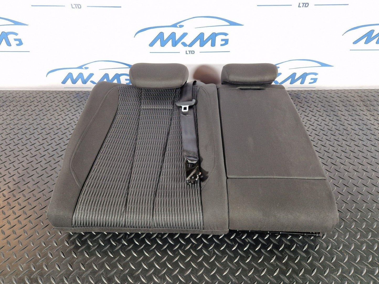 16-19 AUDI A4 B9 REAR RIGHT O/S DRIVER SIDE CLOTH SEAT BACKREST & ARMEST
