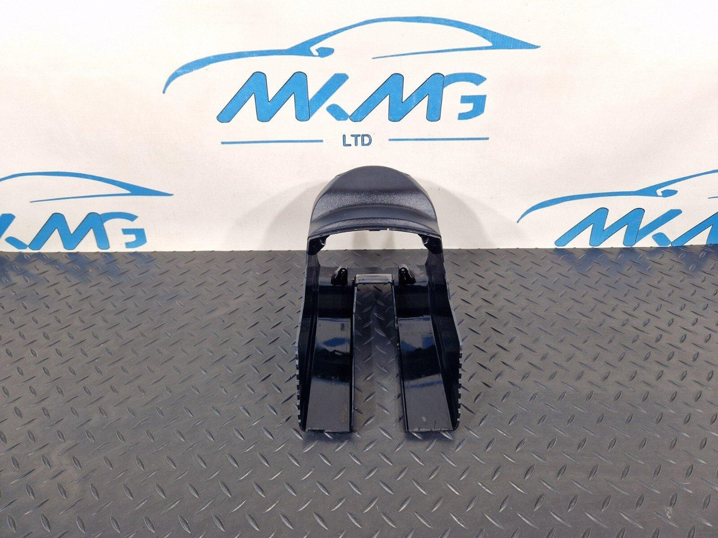 18-ON MERCEDES BENZ SPRINTER W907 W910 STEERING COLUMN SURROUND TRIM A9079003702