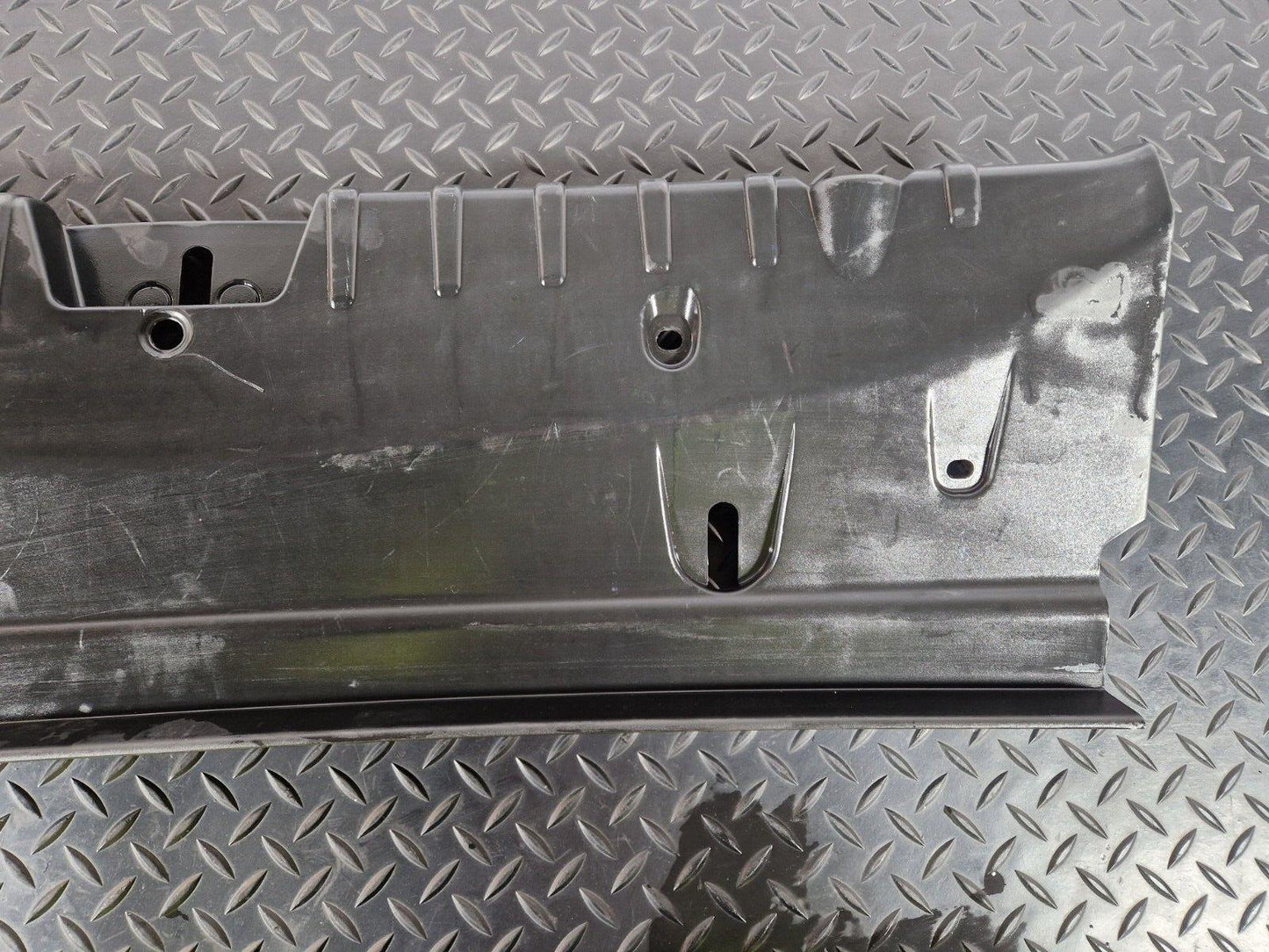 11-18 BMW 6 SERIES F06 BOOT TRUNK PANEL LOCK TRIM LOADING EDGE TRIM 7224793