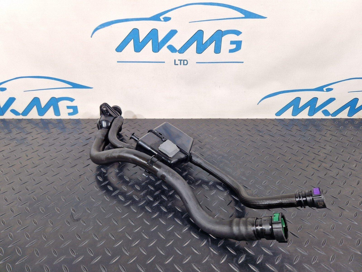 16-19 AUDI A4 AVANT B9 3.0 TDI S-LINE ADBLUE TANK FILLING HOSES 8W0131963A