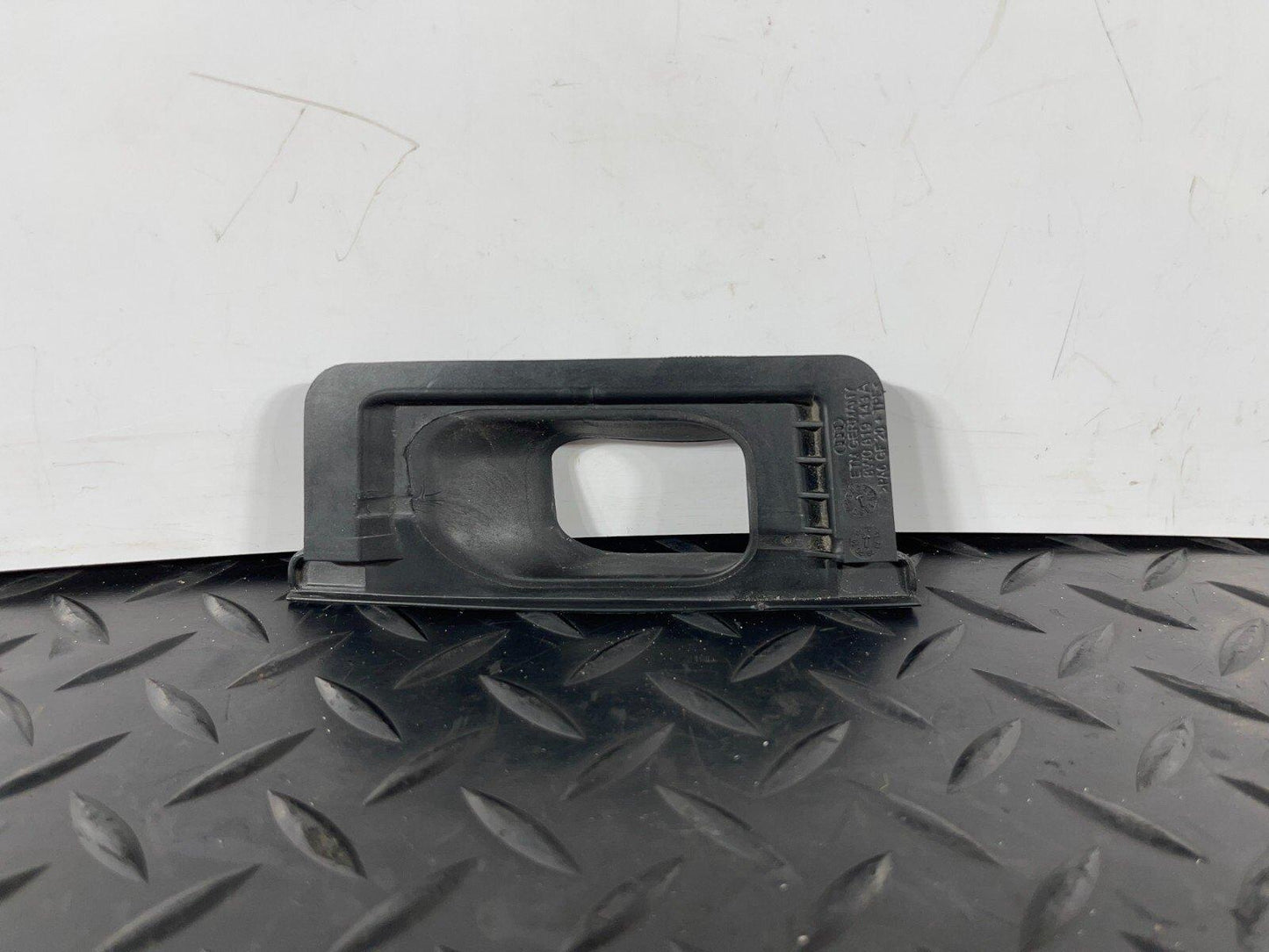 16-19 AUDI A4 B9 GENUINE FRONT LEFT REINFORCEMENT BEAM SEAL 8W0819143A