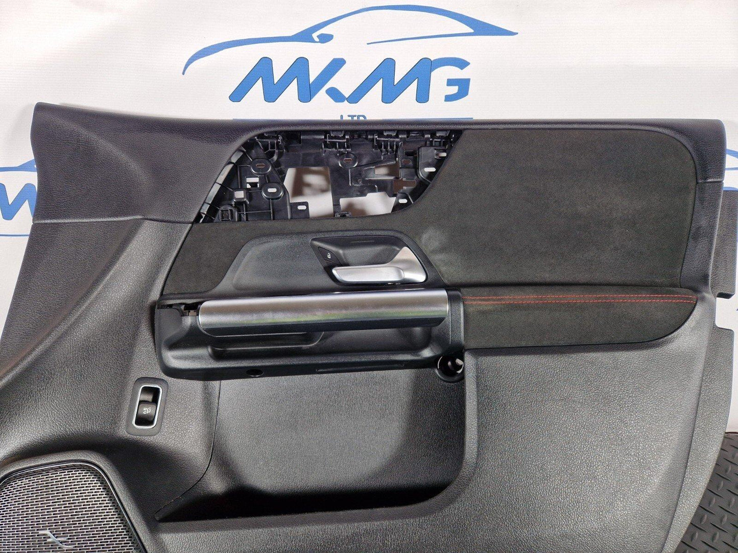 19-ON MERCEDES BENZ B CLASS W247 DOOR CARD PANEL RIGHT SIDE FRONT A2477204602