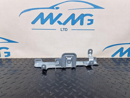 14-21 MERCEDES BENZ C200d W205 GENUINE RIGHT SIDE O/S BOOT BRACKET A2056914400