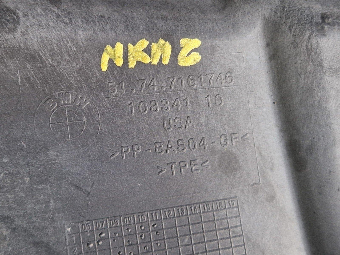 10-13 BMW X5 E70 LCI GENUINE FRONT RIGHT O/S WHEELHOUSE COVER TRIM 7161746