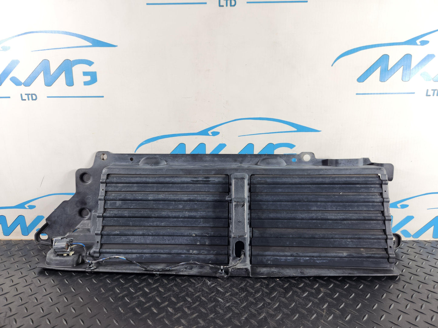Range Rover Sport L494 Radiator Shutter Vents Genuine DK62-8475-AB