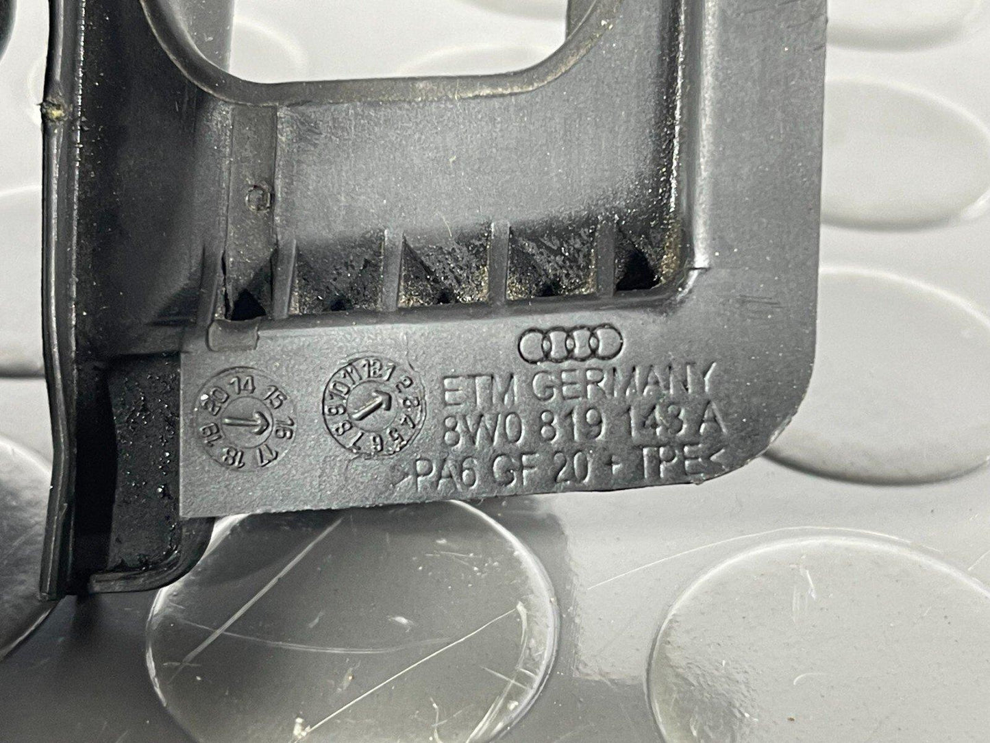 16-19 AUDI A4 B9 GENUINE FRONT LEFT REINFORCEMENT BEAM SEAL 8W0819143A