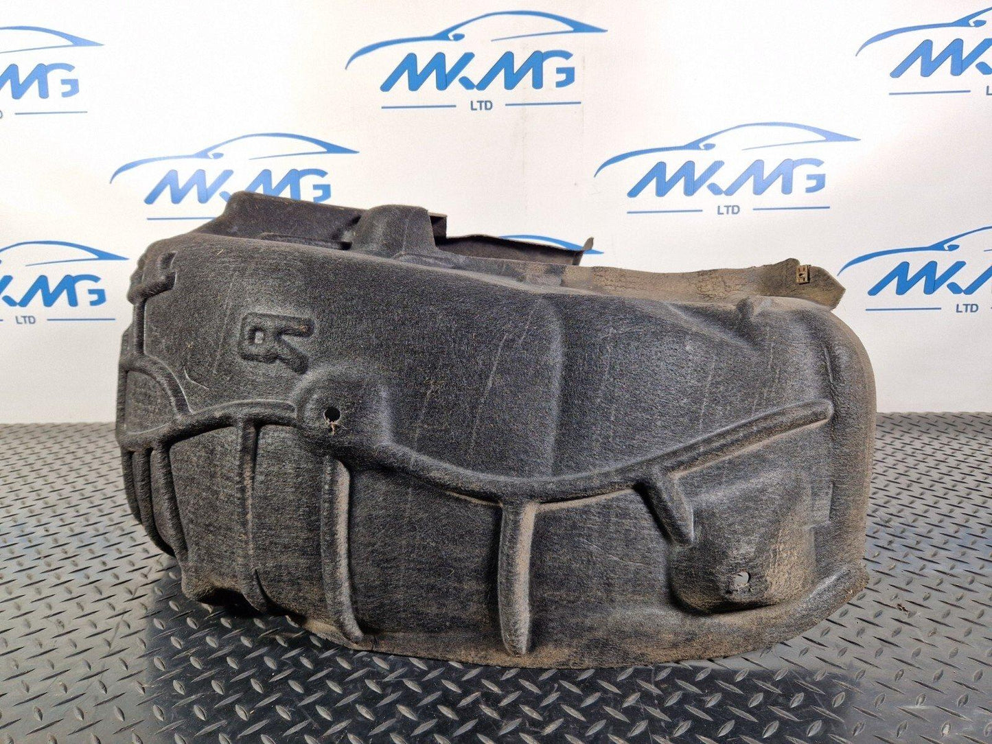16-19 AUDI A4 B9 GENUINE RIGHT DRIVER SIDE REAR WHEEL ARCH LINER 8W0810172F