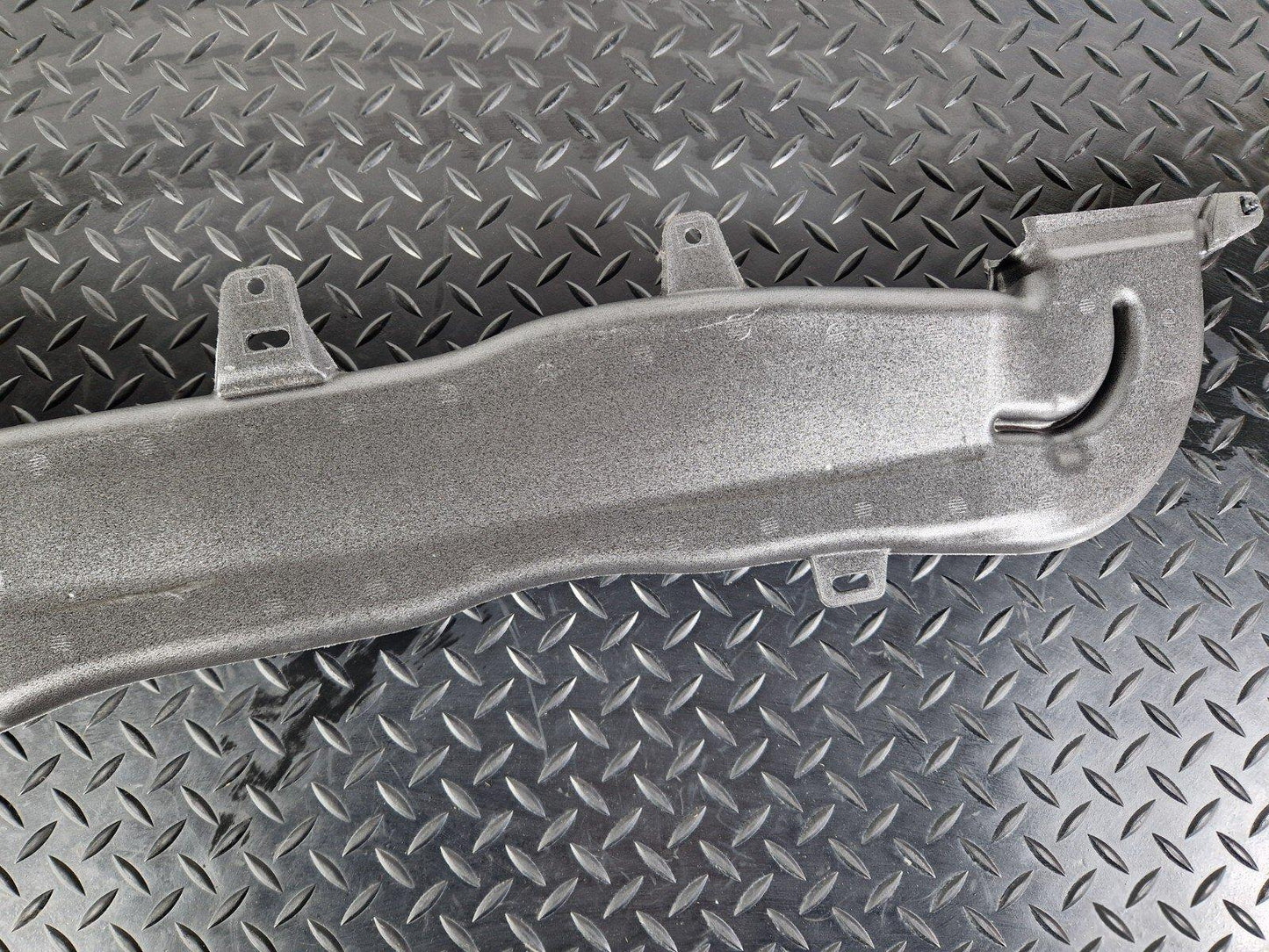 12-18 AUDI A6 C7 GENUINE AIR INTAKE DUCT PART 4G0819724A