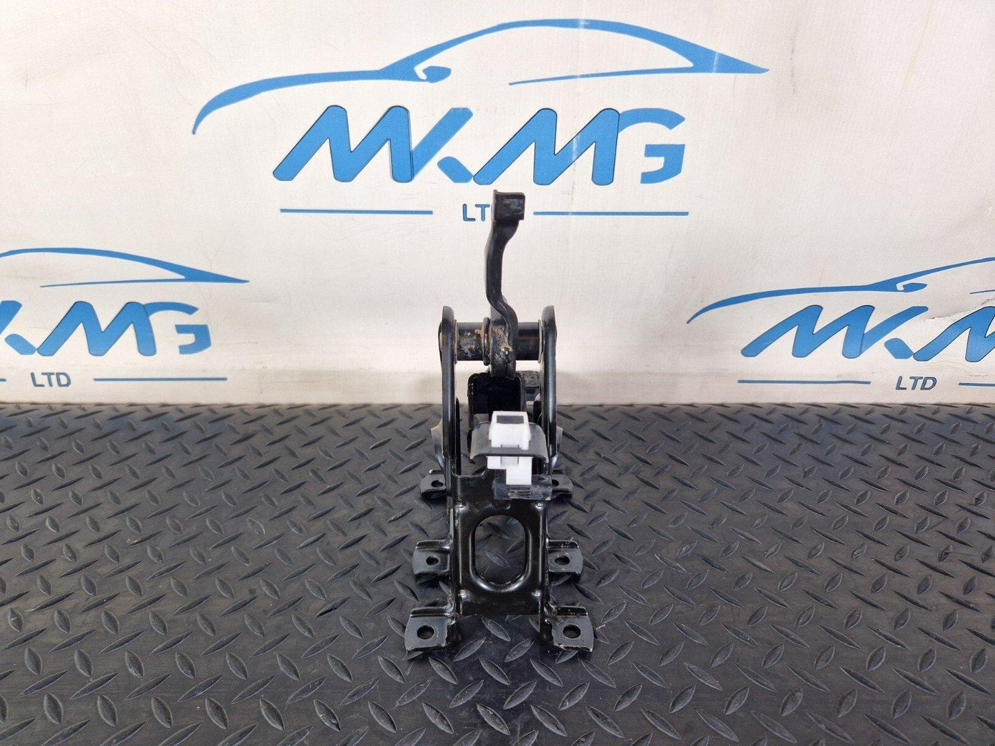 18-ON MERCEDES BENZ SPRINTER W907 BRAKE PEDAL ASSEMBLY A9102900000