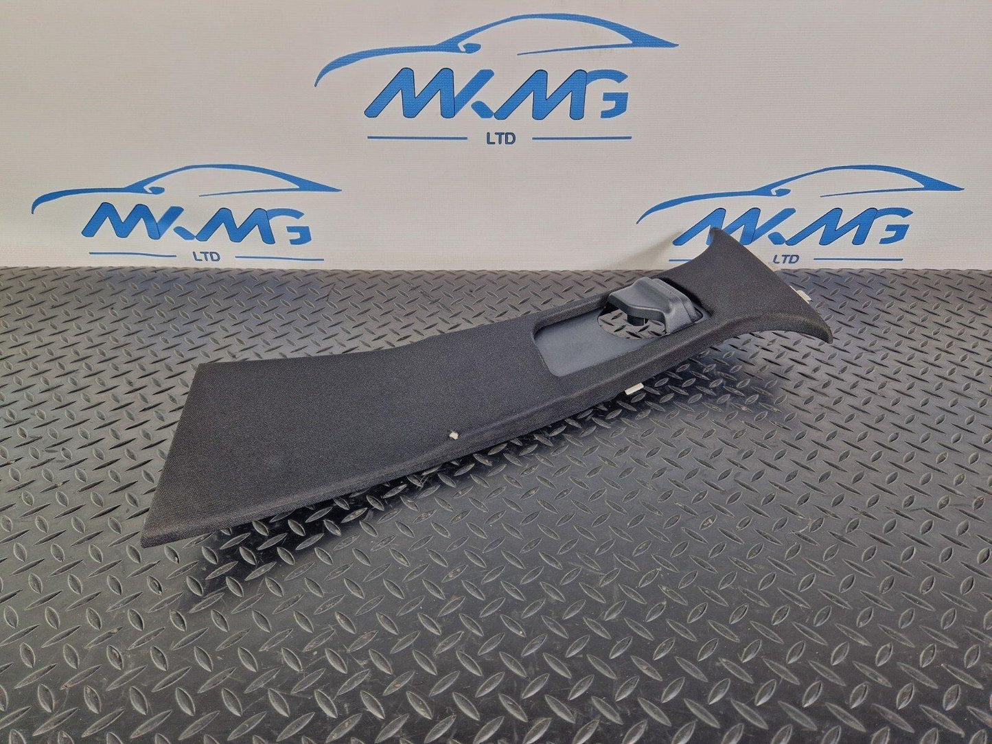 14-21 MERCEDES BENZ C300h W205 PASSENGER SIDE B PILLAR COVER A2056900930