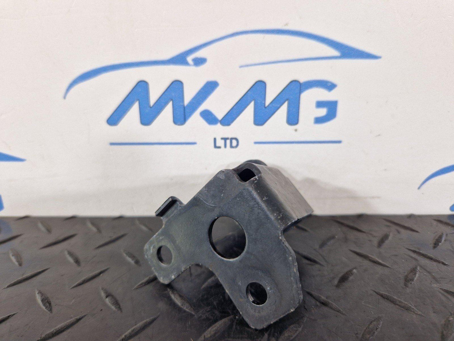 16-19 MERCEDES BENZ GLE W166 BONNET ACTUATOR BRACKET LEFT & RIGHT A1668870031