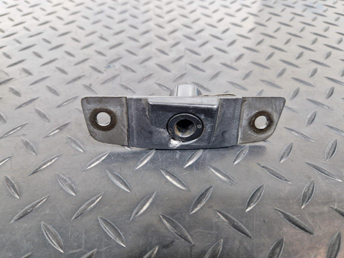 14-23 MERCEDES BENZ VITO W447 OEM WEDGE TYPE STOP PIN CATCH A6397660762