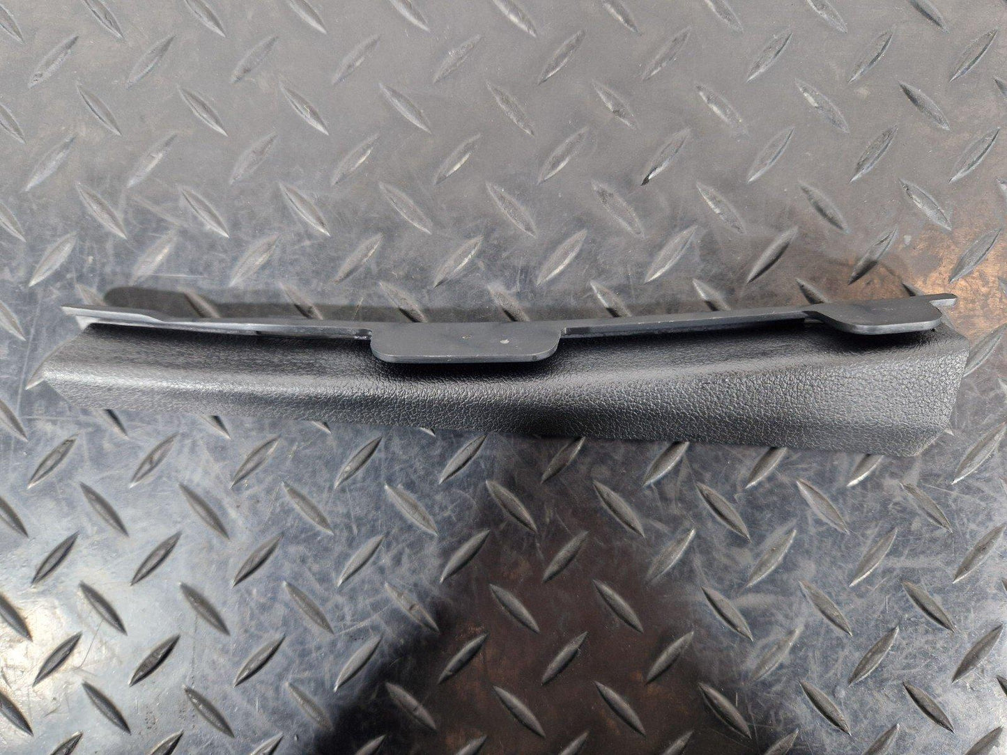 16-19 AUDI A4 B9 SALOON GENUINE LEFT PASSENGER SIDE A PILLAR TRIM 8W0868203
