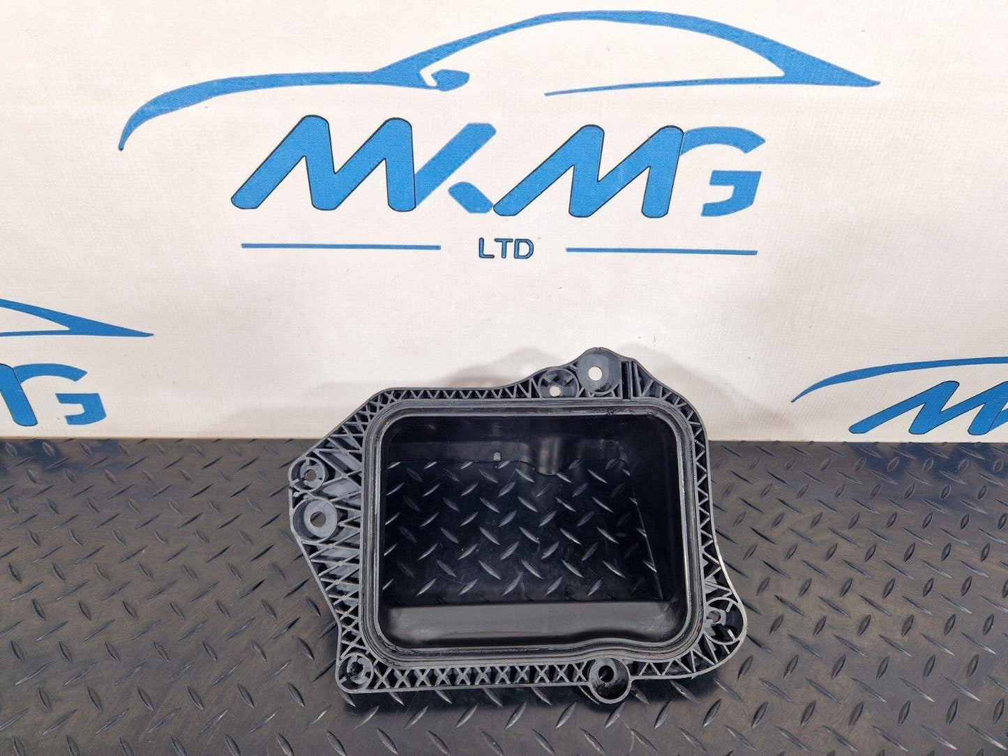 16-23 AUDI A5 F5 SPORTBACK S-LINE GENUINE FRONT AIR INTAKE DUCT VENT 8W2819904A