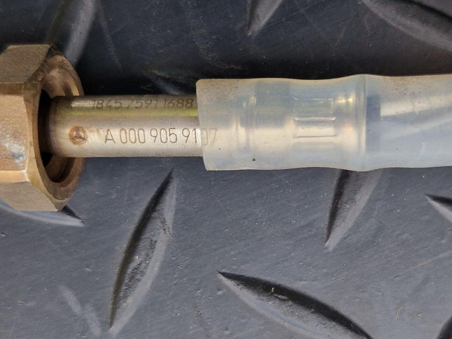 18-ON MERCEDES BENZ SPRINTER W907 W910 EXHAUST TEMPERATURE SENSOR A0009059107