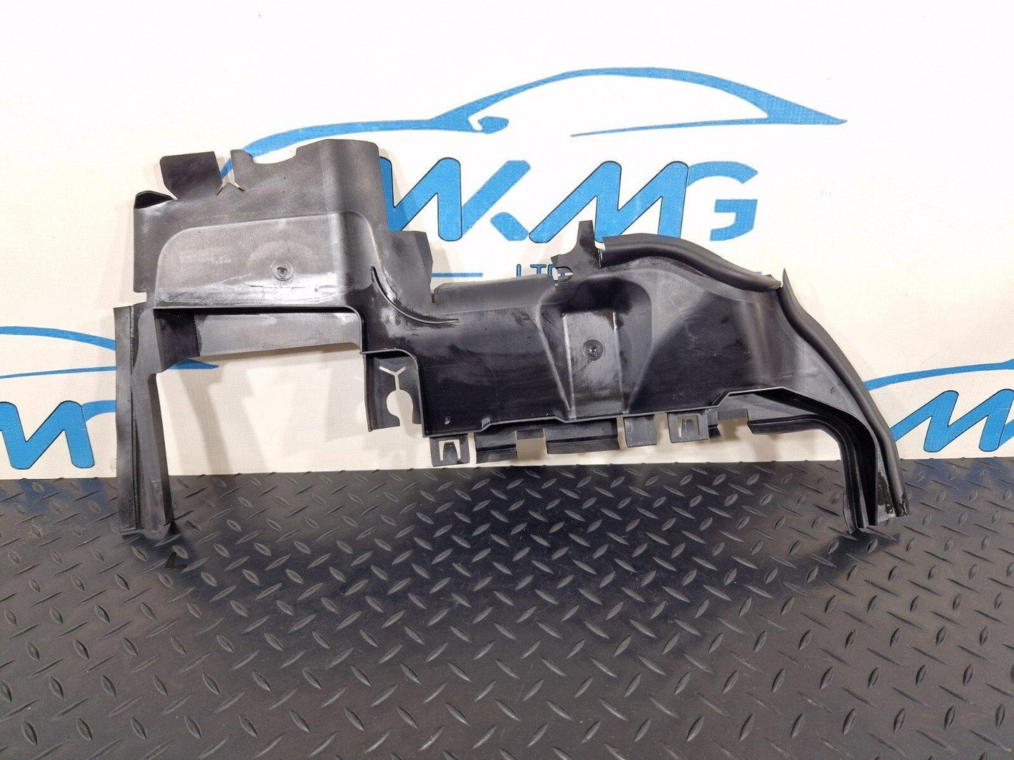 10-18 AUDI A7 4G S-LINE GENUINE FRONT RIGHT RADIATOR AIR DUCT GUIDE 4G8121283AE