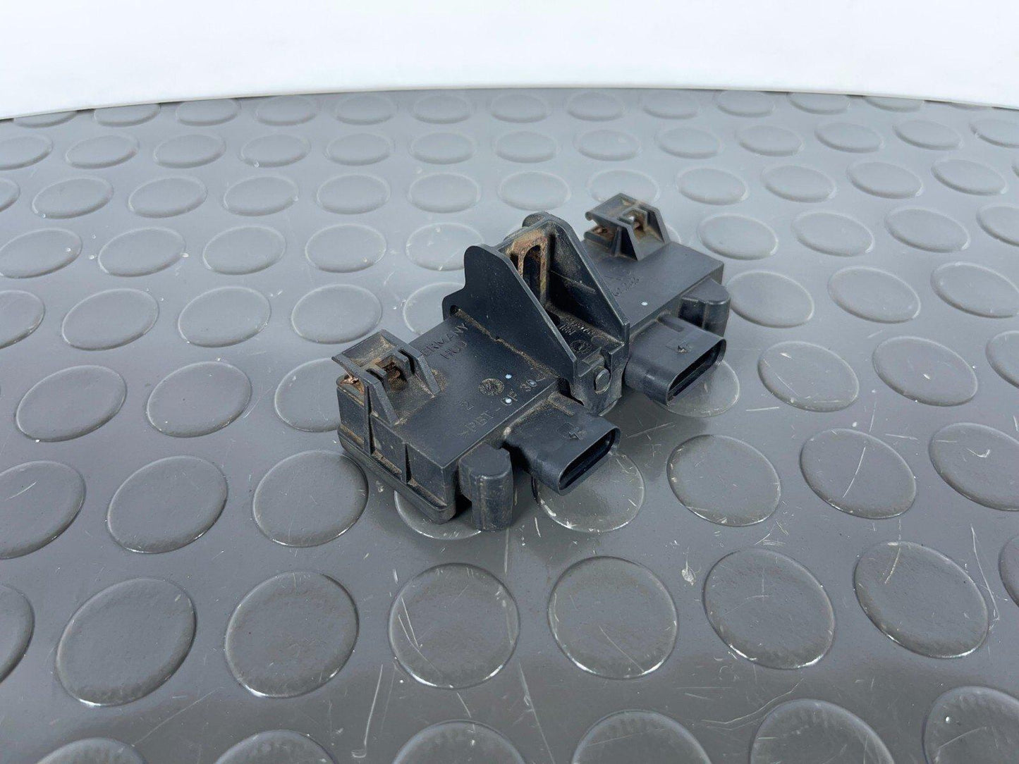 16-19 AUDI A4 B9 ESTATE GENUINE BOOTLID CONTROL MODULE 3AA962243F