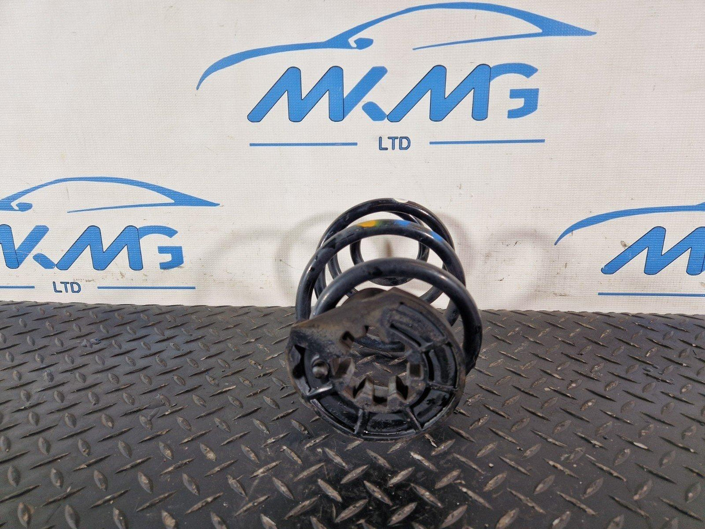 19-ON MERCEDES B CLASS W247 REAR COIL SPRING FITS LEFT & RIGHT A2473241800