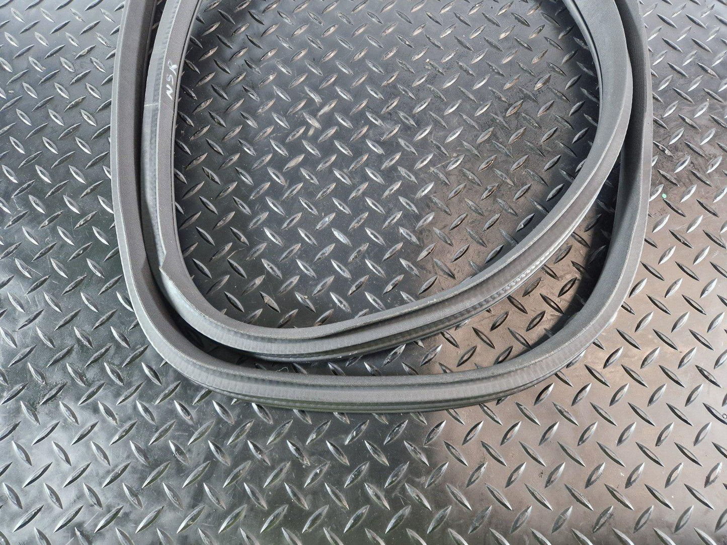 16-22 MERCEDES BENZ X253 REAR DOOR RUBBER SEAL FITS LEFT & RIGHT A2536970251