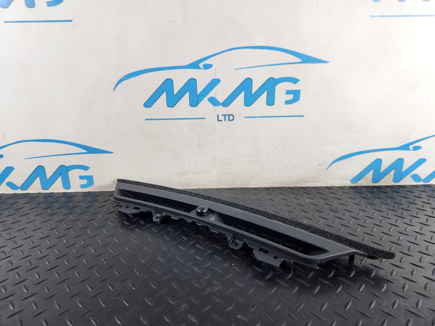 Land Rover Range Rover Evoque L551 SUV Genuine Dashboard Trim K8D2-046B62-A