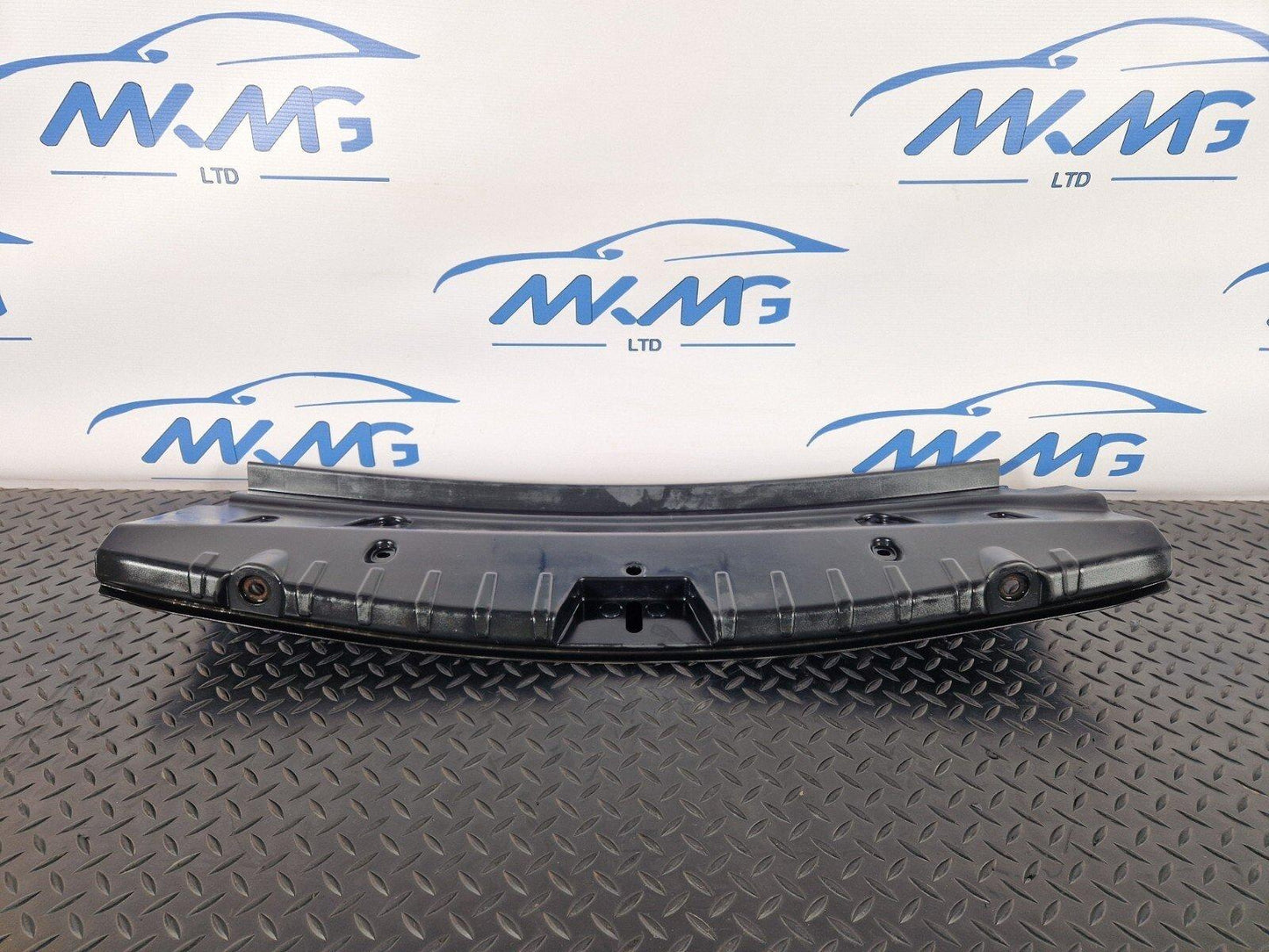 11-18 BMW 6 SERIES F06 BOOT TRUNK PANEL LOCK TRIM LOADING EDGE TRIM 7224793