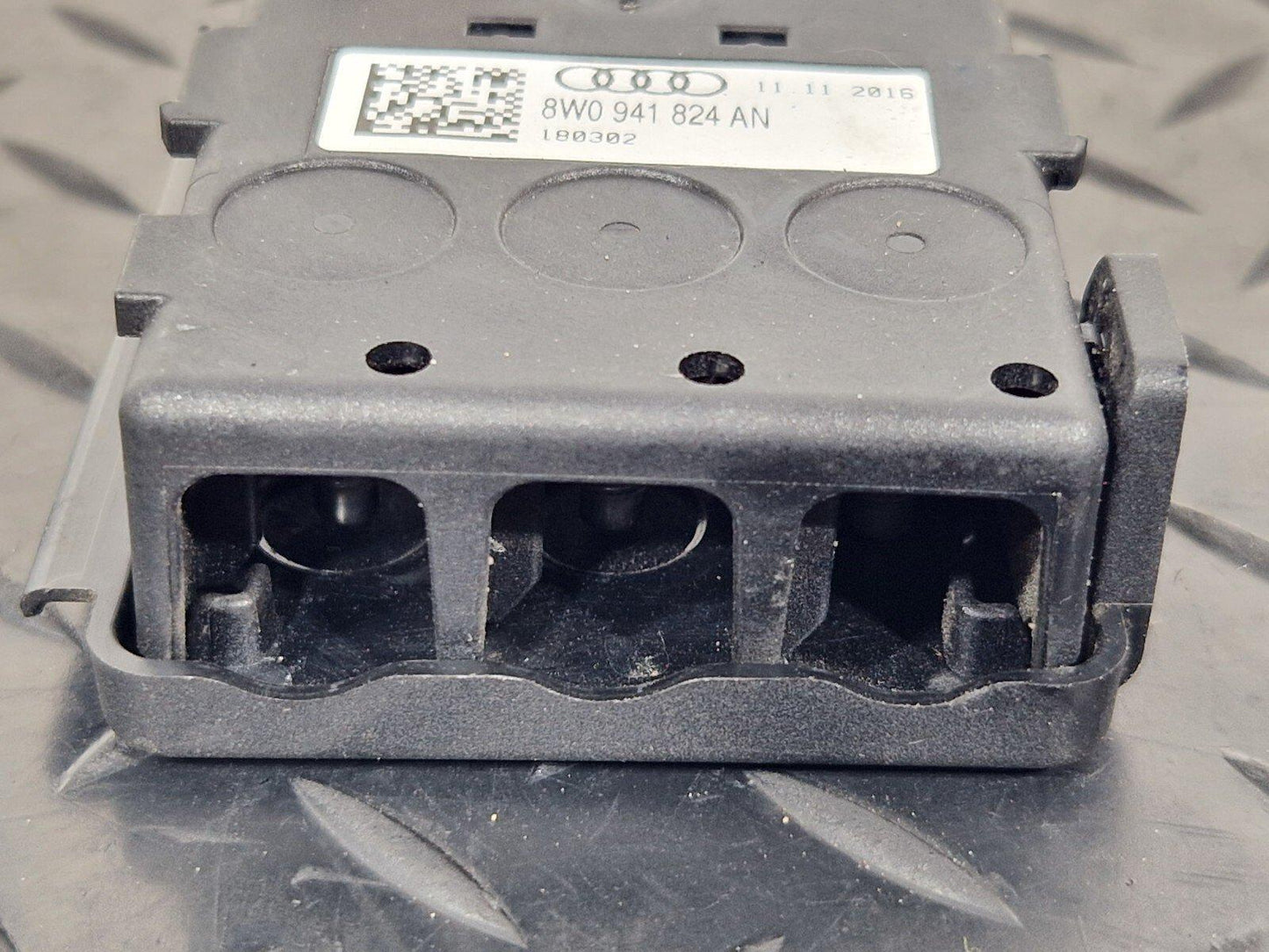 AUDI A5 F5 SPORTBACK FUSE BOX POWER DISTRIBUTION CONTROL MODULE 8W0941824AN