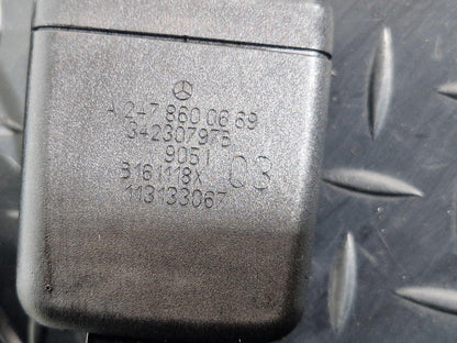 19-ON MERCEDES B CLASS W247 REAR RIGHT CENTRE SEAT BELT TWIN BUCKLE A2478600669