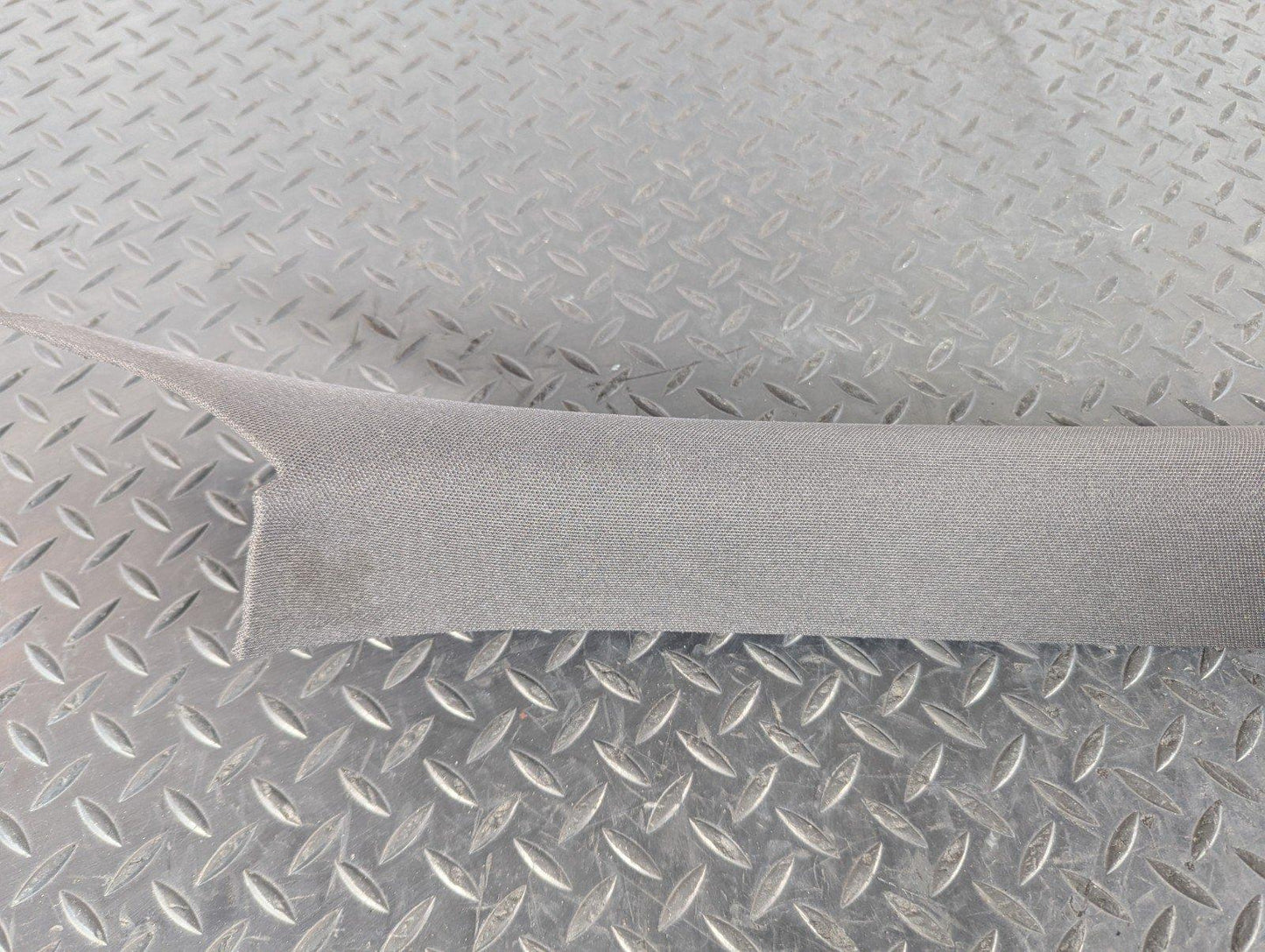 13-19 MERCEDES BENZ CLA C117 GENUINE FRONT RIGHT A PILLAR TRIM COVER A1176900425