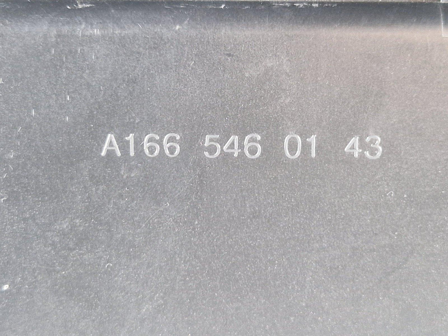 11-19 MERCEDES BENZ ML W166 FUSE BOX DISTRIBUTION CONTROL MODULE A1665460143