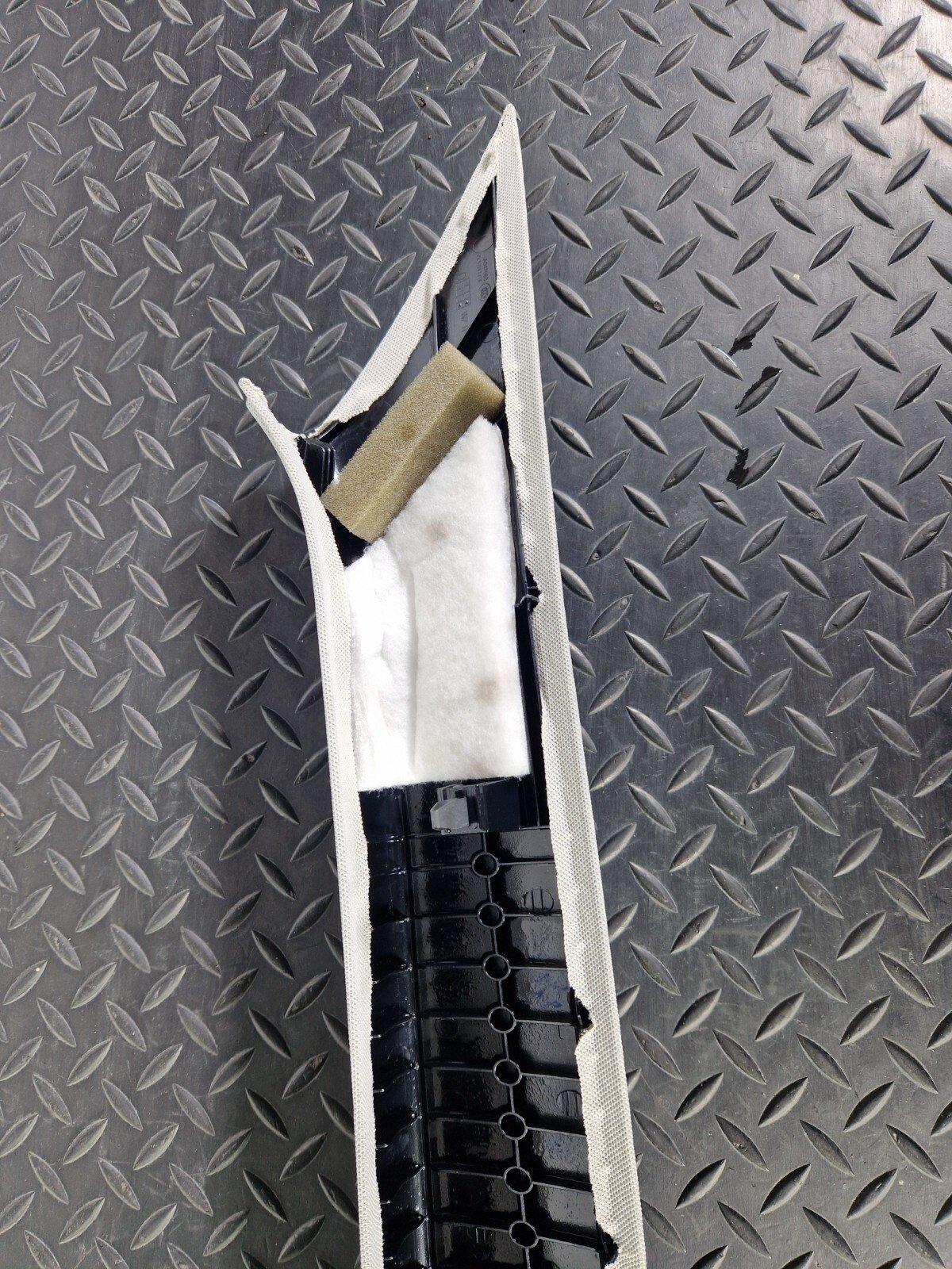 14-20 MERCEDES BENZ GLA 200 X156 FRONT PASSENGER SIDE A-PILLAR TRIM A1766901700