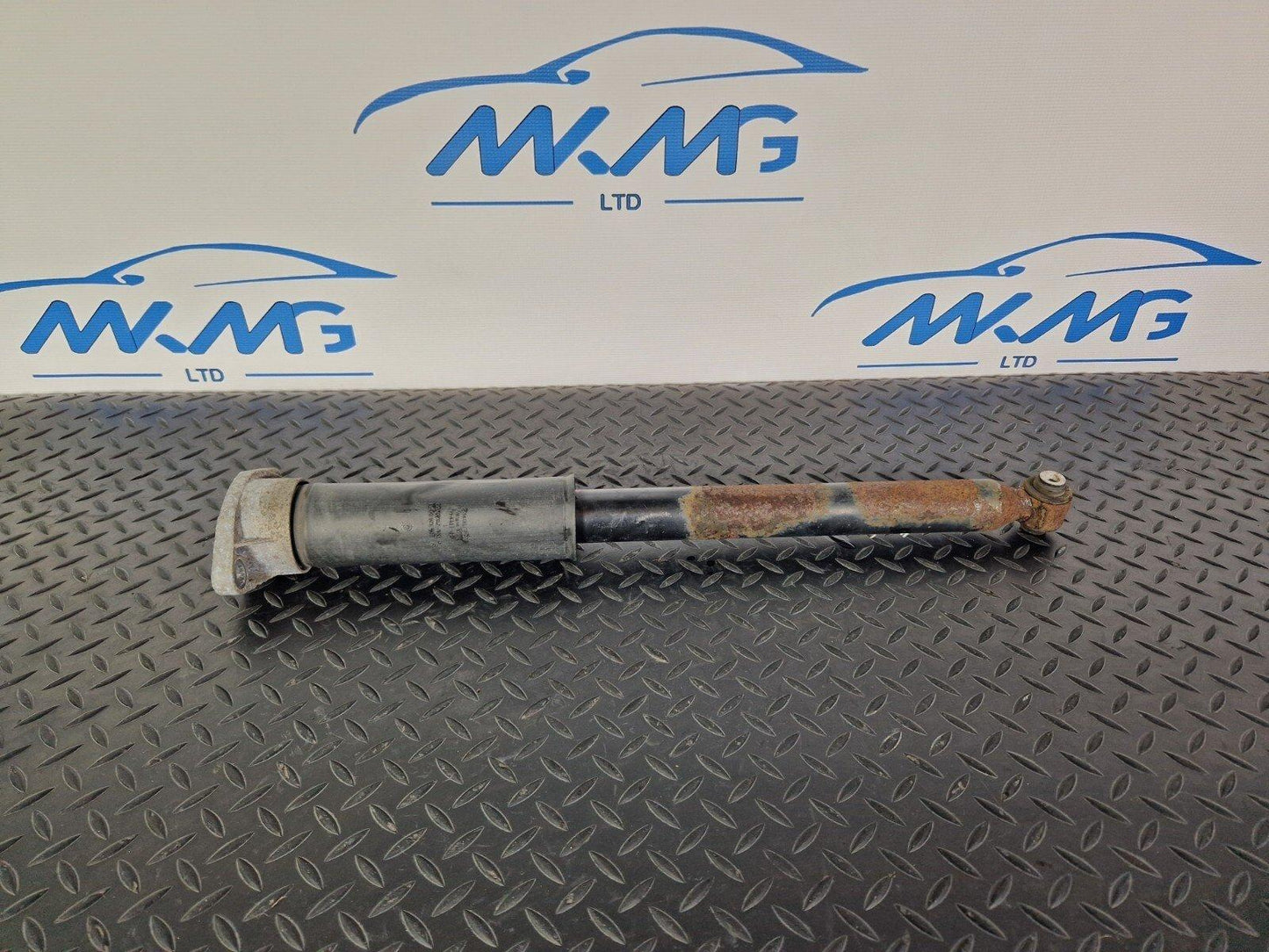 14-21 MERCEDES BENZ C220D W205 REAR LEFT & RIGHT SHOCK ABSORBER A2053207230