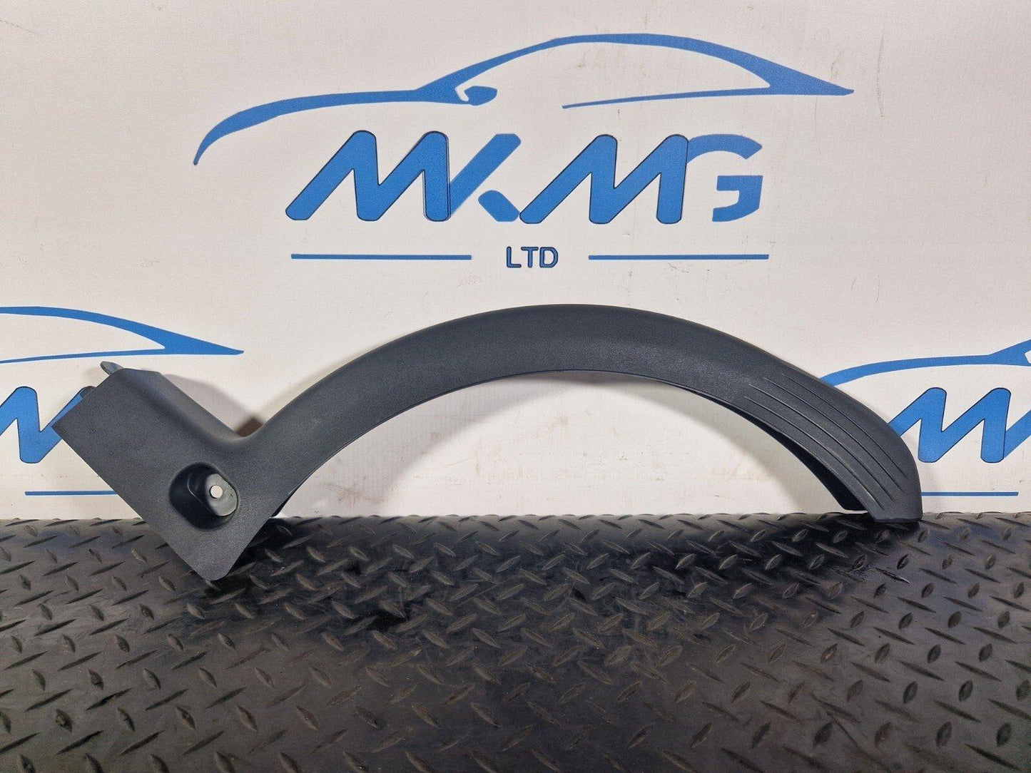 19-ON MERCEDES BENZ A CLASS EQ W177 V177 TAILGATE HINGE COVER N/S A1778210000