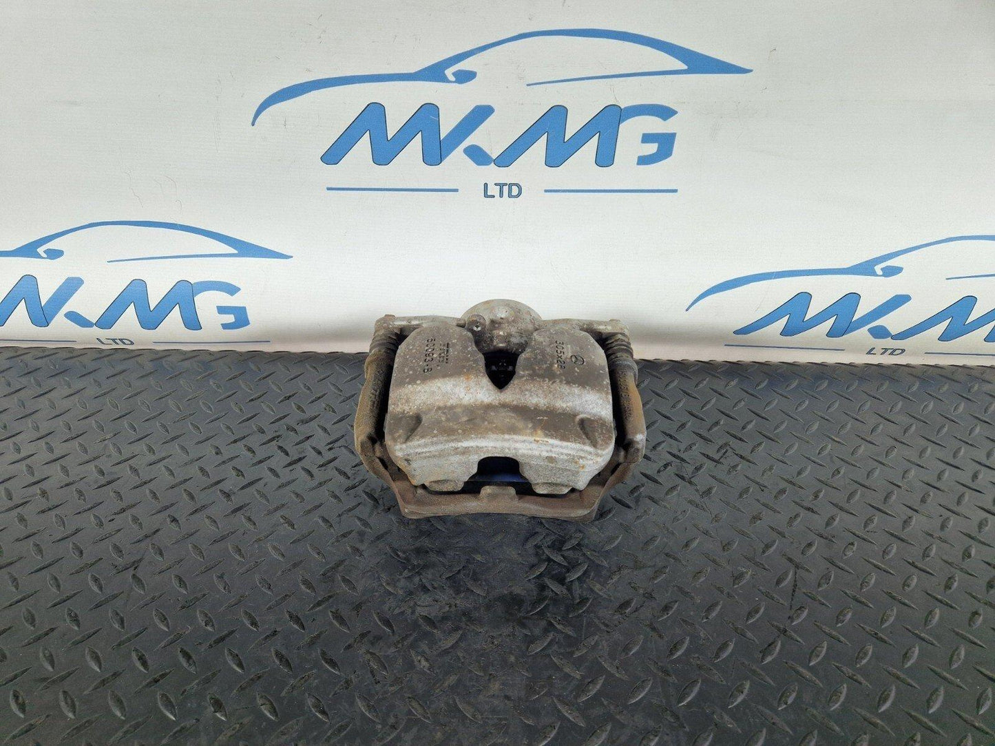 14-21 MERCEDES BENZ C200 W205 2.0 PETROL FRONT RIGHT O/S BRAKE CALIPER A20504