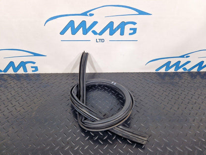 10-18 AUDI A7 4G S-LINE GENUINE ENGINE BAY BONNET RUBBER WEATHER SEAL 4G8823723A