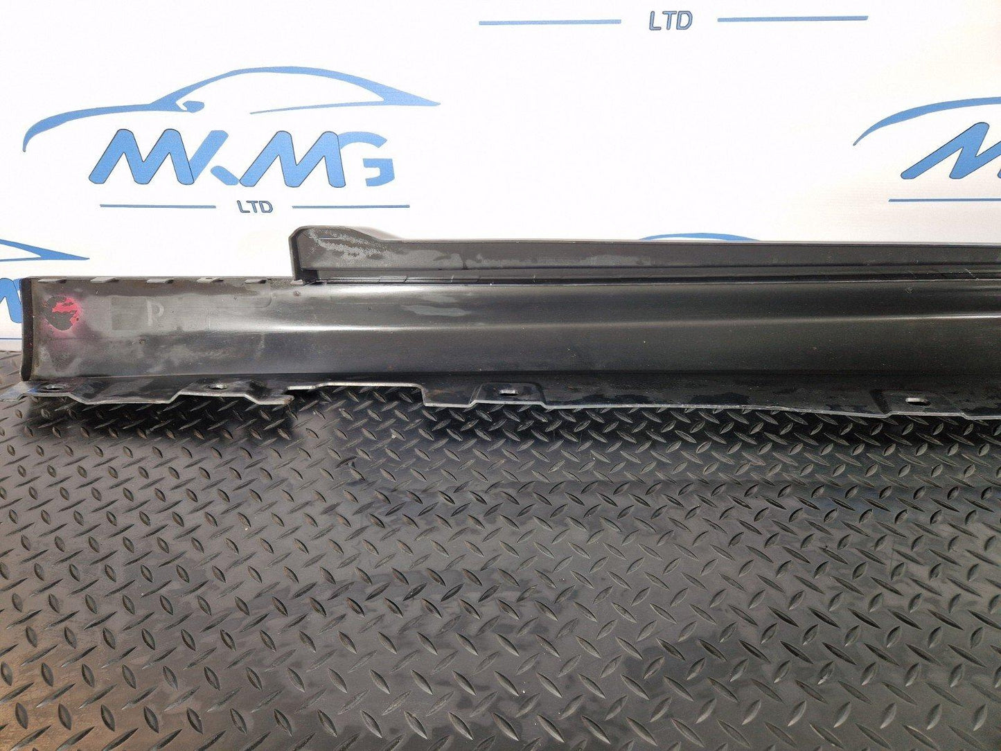 11-18 BMW 6 SERIES F06 GENUINE OEM RIGHT SIDE SKIRT 8052654