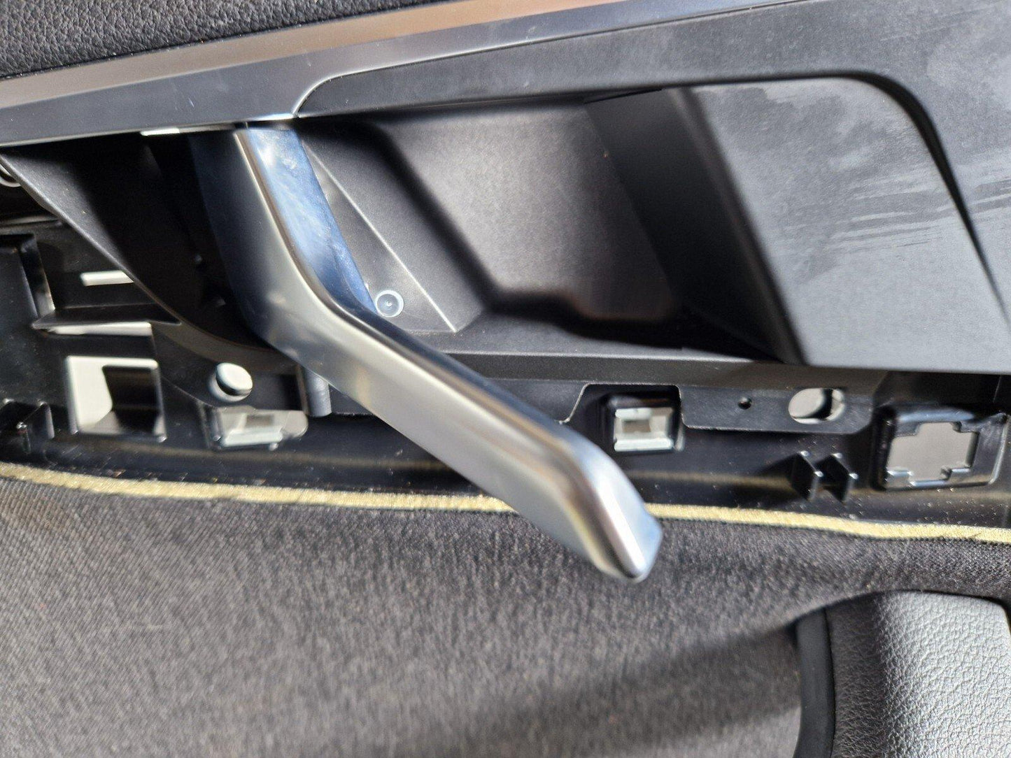 16-19 AUDI A4 B9 GENUINE FRONT LEFT N/S DOOR CARD PANEL CLOTH 8W0867133