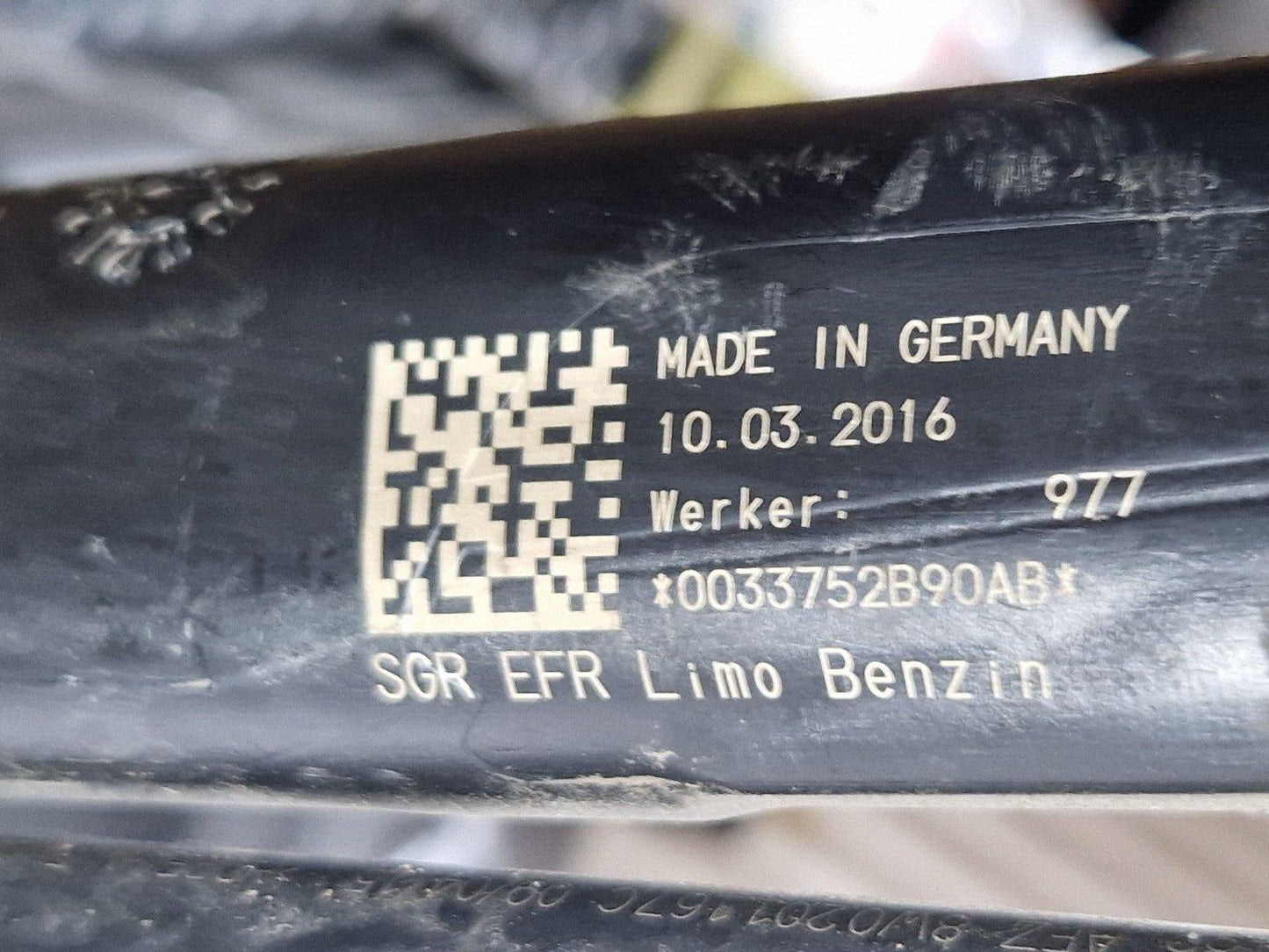 16-19 AUDI A4 B9 AVANT GENUINE PETROL ENGINE FUEL TANK 8W0201021CJ 8W02012WD