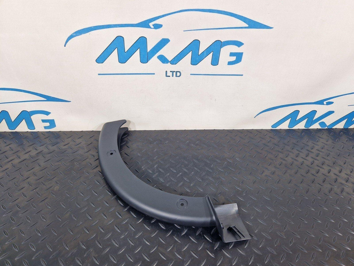 16-19 AUDI A4 B9 GENUINE BOOT LID RIGHT SIDE HINGE TRIM COVER 8W5971822